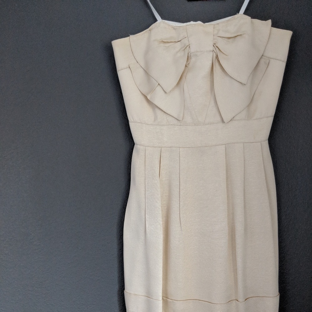 Anthropologie sleeveless cream bow dress size 4